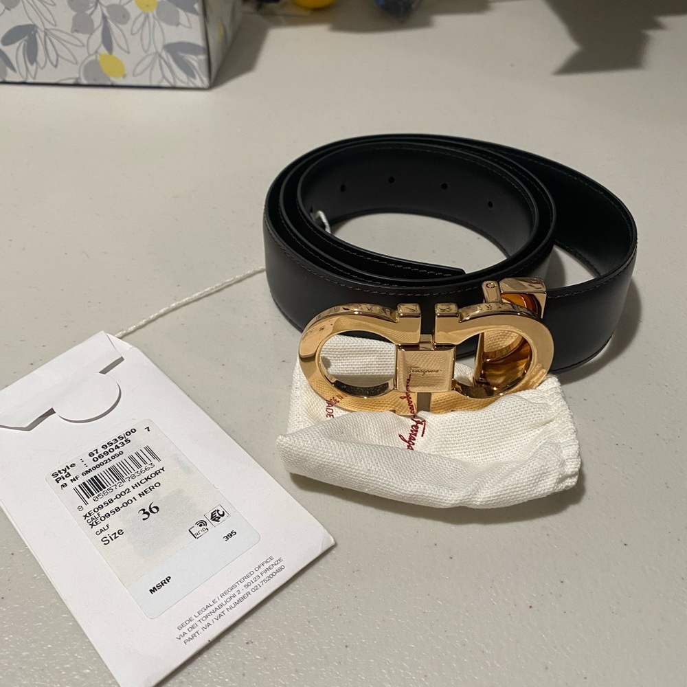 Salvatore Ferragamo Men’s luxury reversible and adjustable Gancini belt